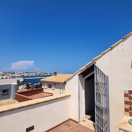 Sea Lux Loft Syracuse