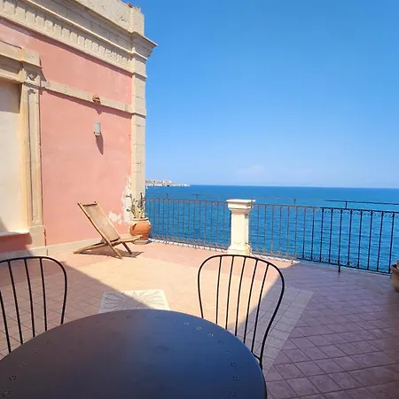 Apartment Sea Lux Loft *