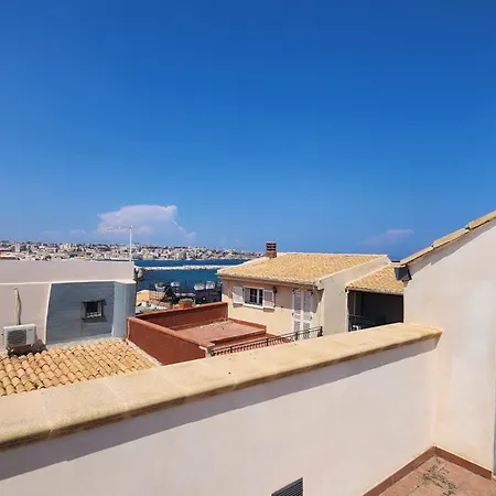 Sea Lux Loft Syracuse